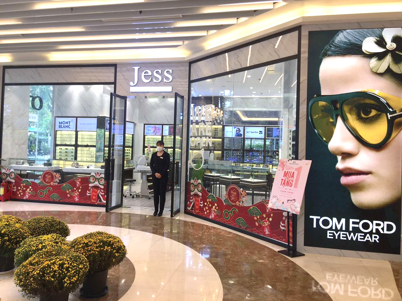 Hình ảnh bên trong của 1 cửa hàng JESS tại Gold Coast Nha Trang shopping mall