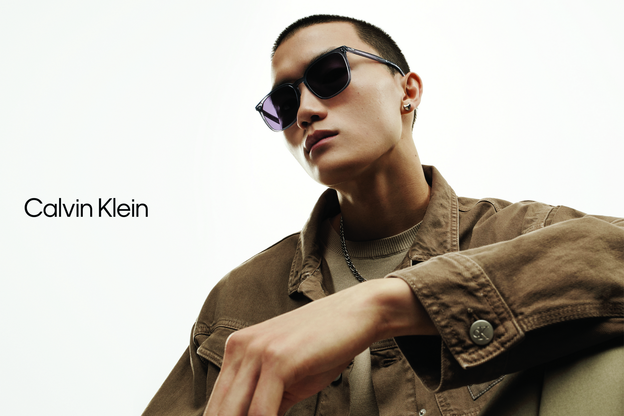 Mắt kính Calvin Klein - Nâng cấp phong cách chuẩn toàn cầu!