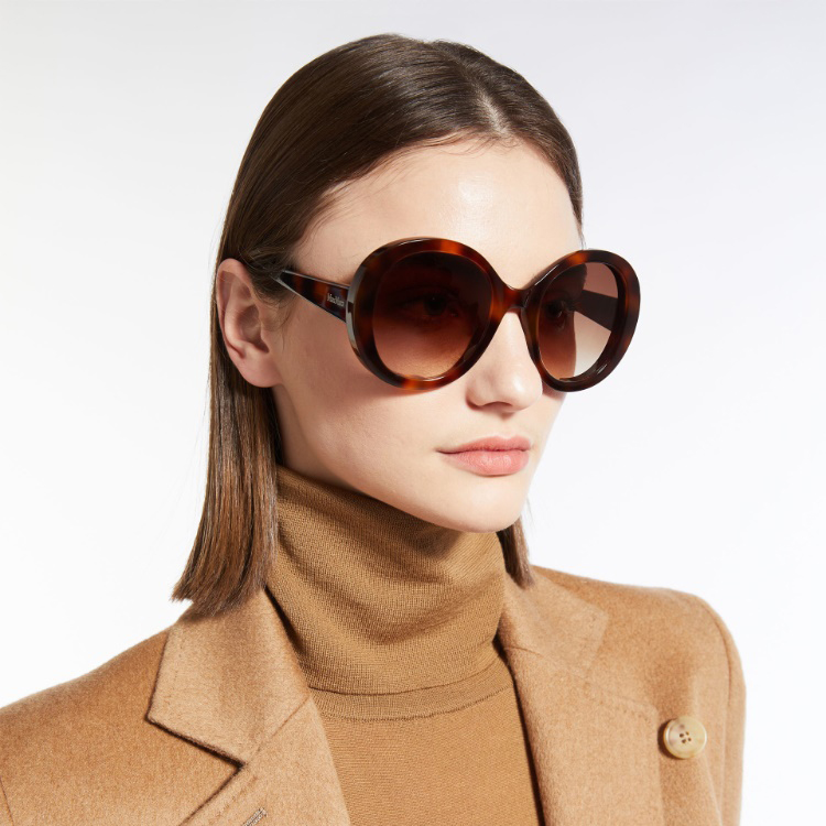 3806023106003 w renee thumbnail MaxMara Banner