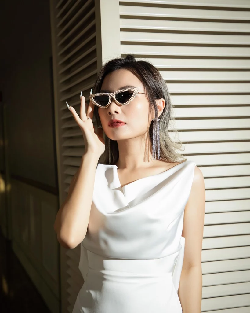 Fashion Stylist Cindy Nguyen Dior Sunglasses MissDior Butterfly MISSDIORB1U 55 B6A0 2 copy