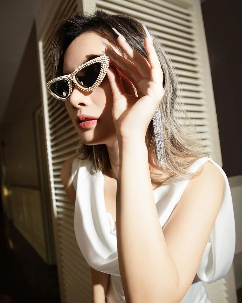 Fashion Stylist Cindy Nguyen Dior Sunglasses MissDior Butterfly MISSDIORB1U 55 B6A0 copy